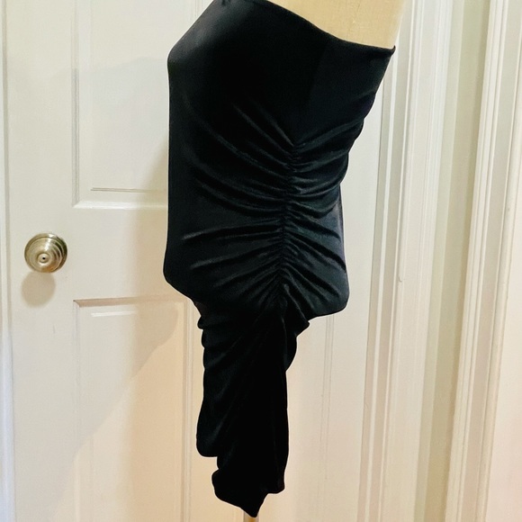 ❤️Last look ❤️Asymmetrical little black dress! - Picture 9 of 10